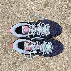 Nike KD 15th Signature Basketball Sneaker Beginnings 2022 Size women 8.5